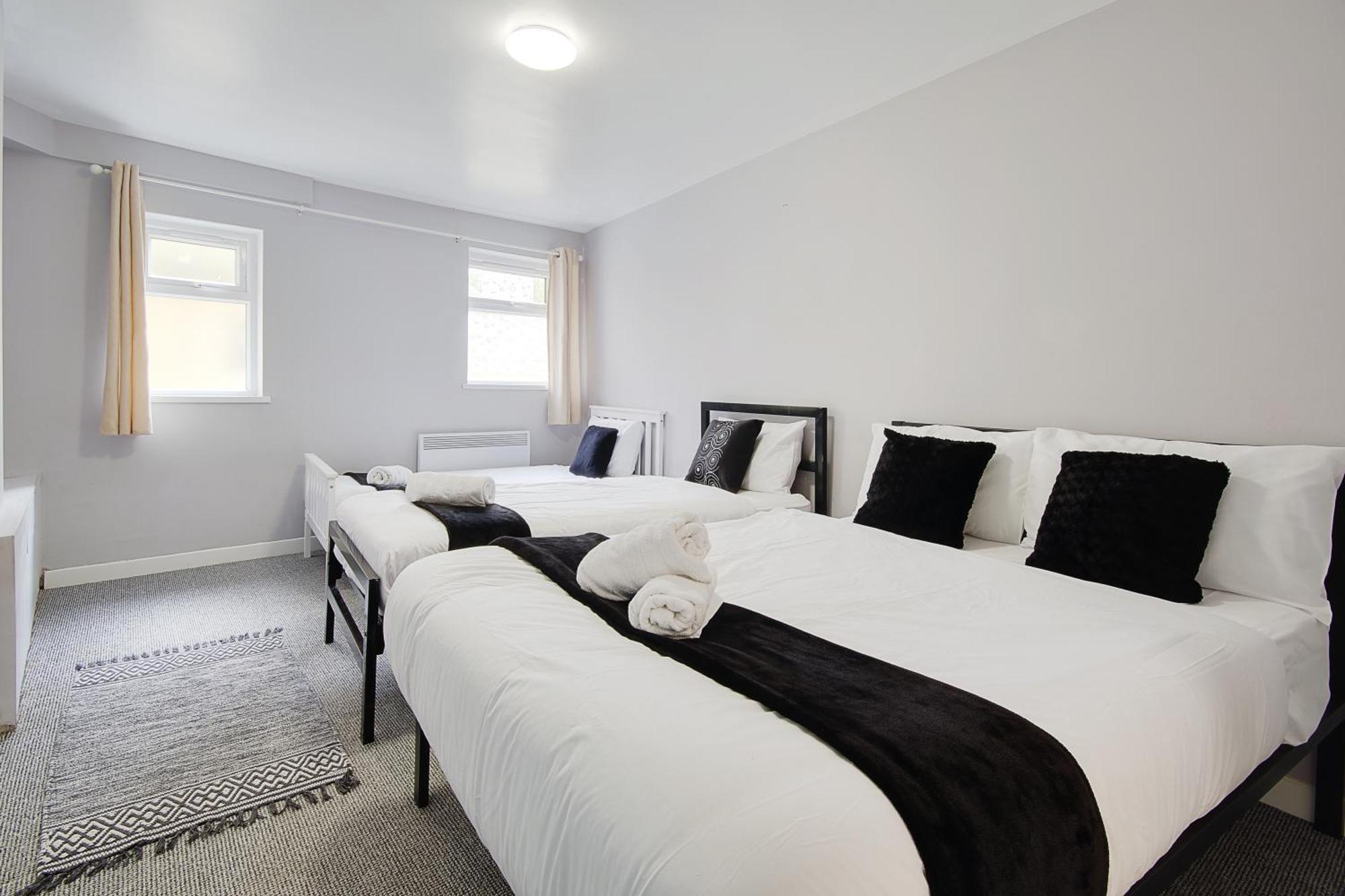 Azure Beach Hotel Bournemouth Bagian luar foto